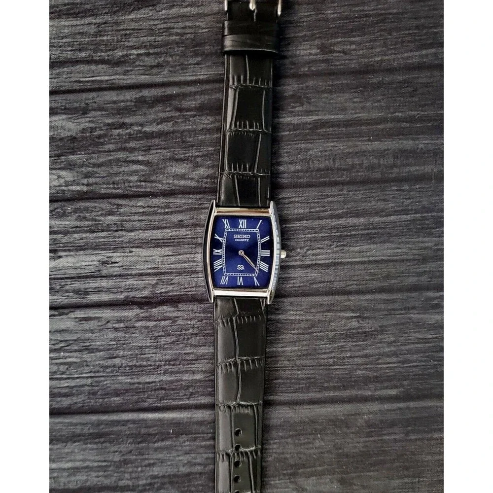 RARE NOS Seiko Mens Tank‎ Barrel Blue Satin Roman Dial Black Leather band…